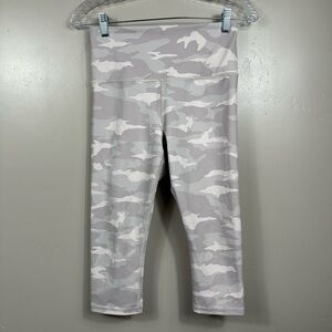 ATHLETA Elation Camo Crop Taupe Gray Workout YOGA Leggings - Small
